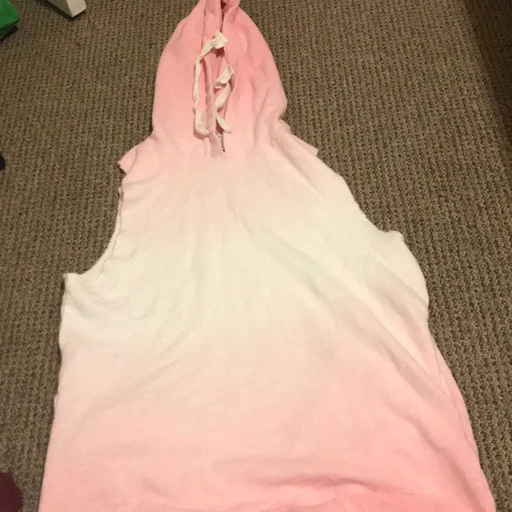 Sleeveless hoodie